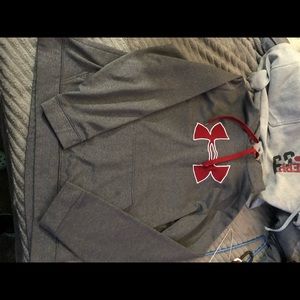 Mens Large dark gray and red under armor sweatshirt.